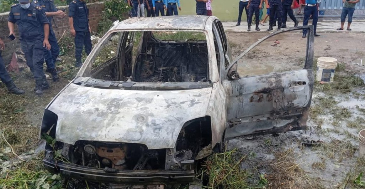 कीर्तिपुरमा जलेको गाडीबाट शव फेला